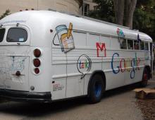 सोसायटी: Google ड्राइव्हचे फायदे आणि तोटे कंपनी कर्मचाऱ्यांना प्रशिक्षण देते